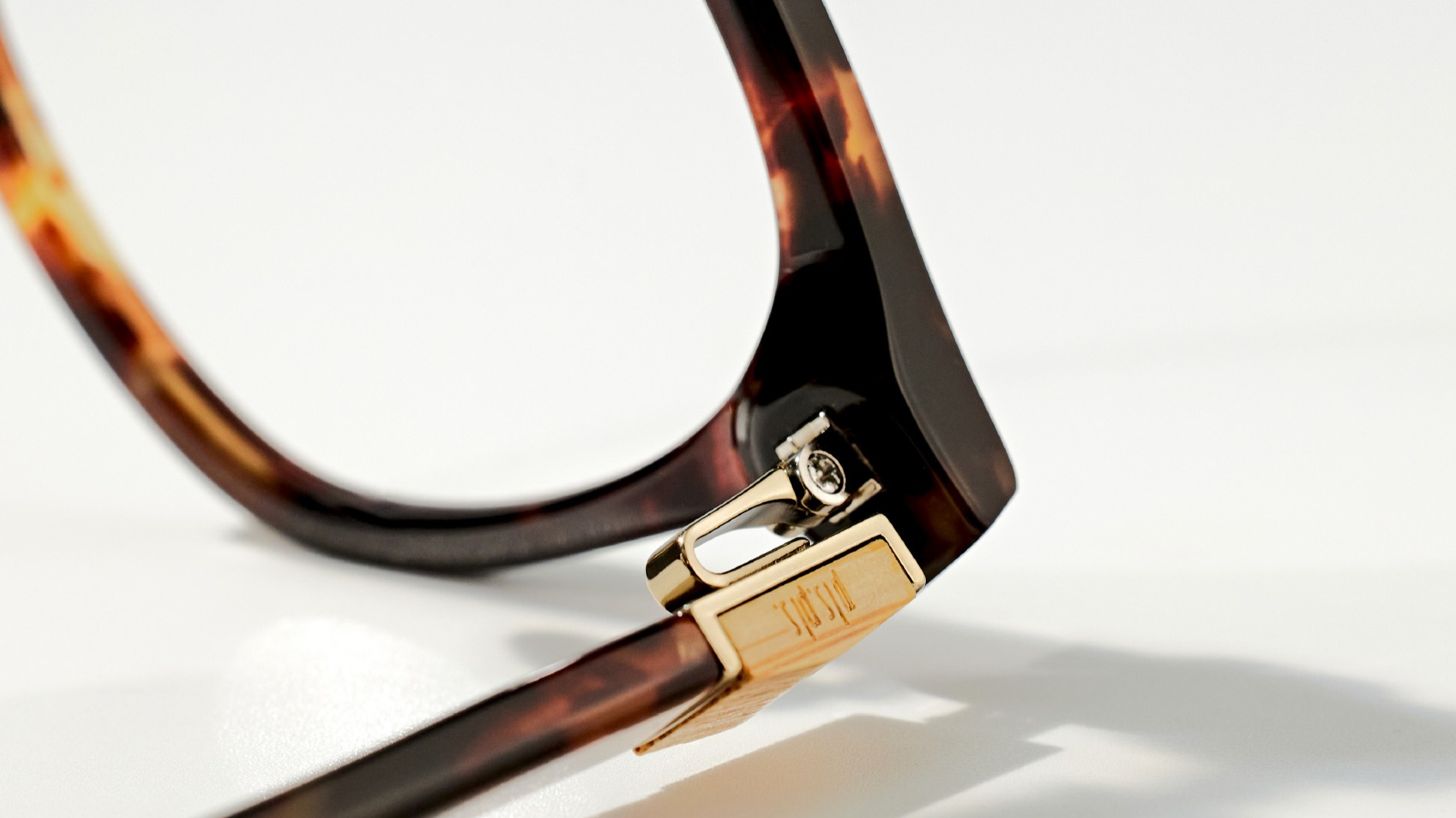 賽璐珞系列<br>了解更多